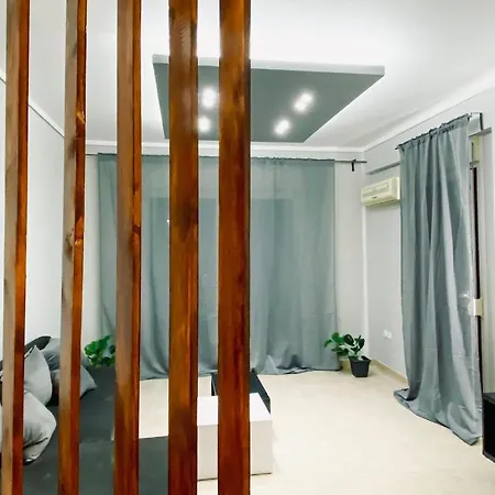 Avra Luxury Apartment *