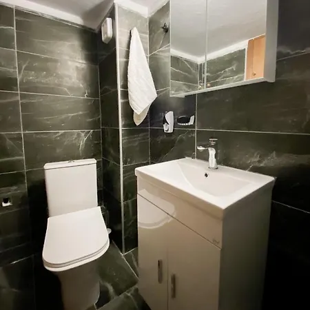 Avra Luxury Apartment *