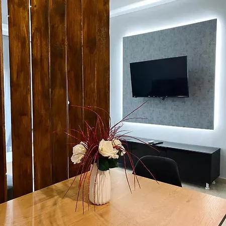 Avra Luxury Apartment *