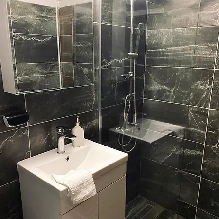 Avra Luxury Apartment *